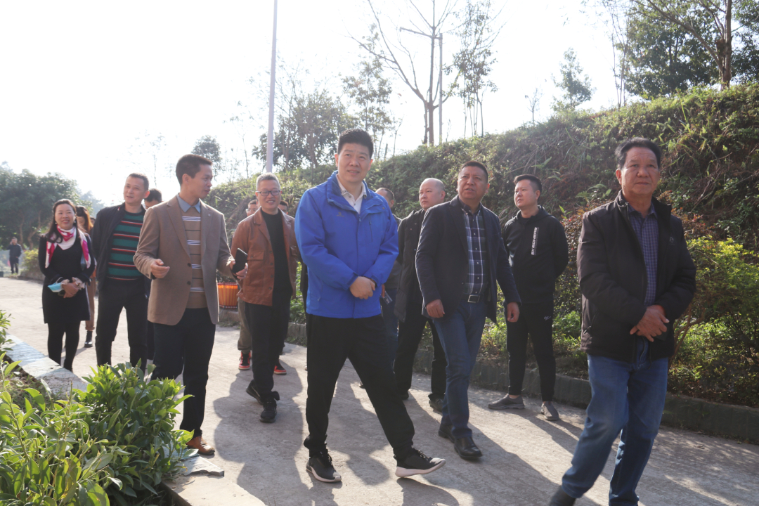 1.jpg 香港宝典资料