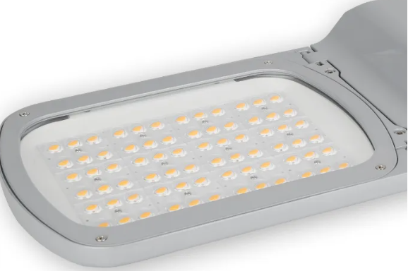 LED路灯厂家路灯头的功率和照度深度技术指南